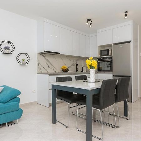 מאקרסקה Apartment Ema מראה חיצוני תמונה