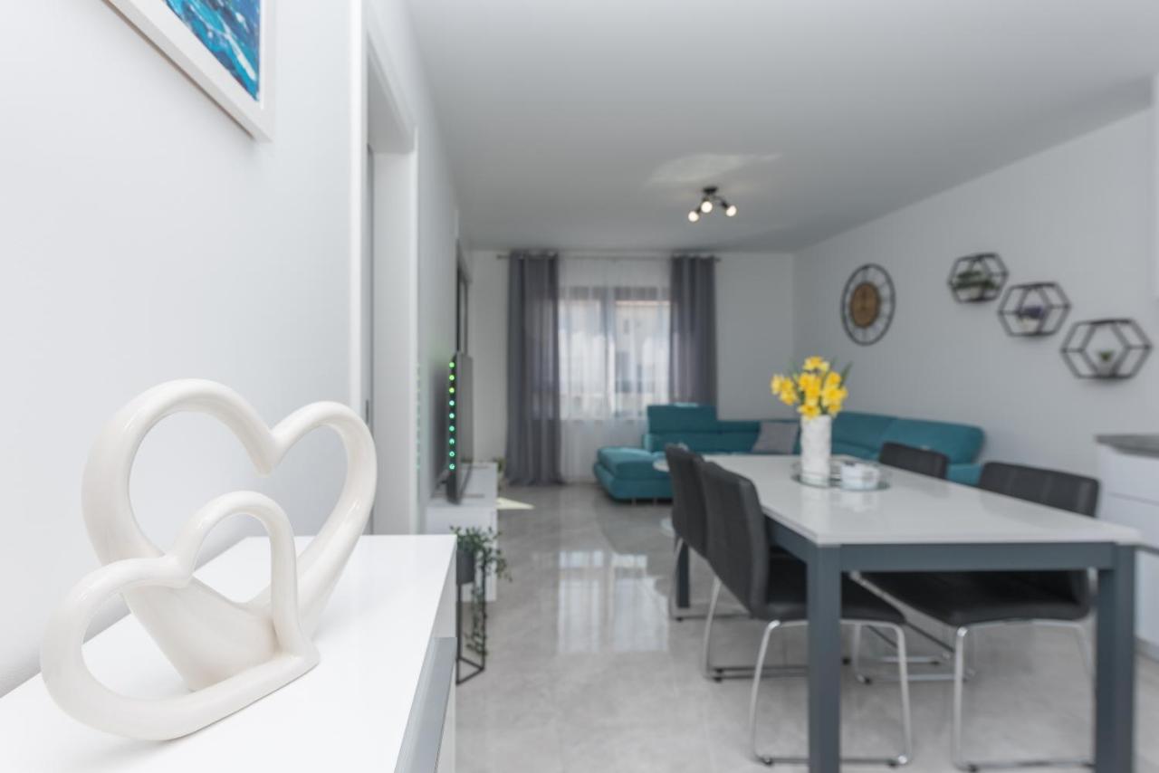 מאקרסקה Apartment Ema מראה חיצוני תמונה