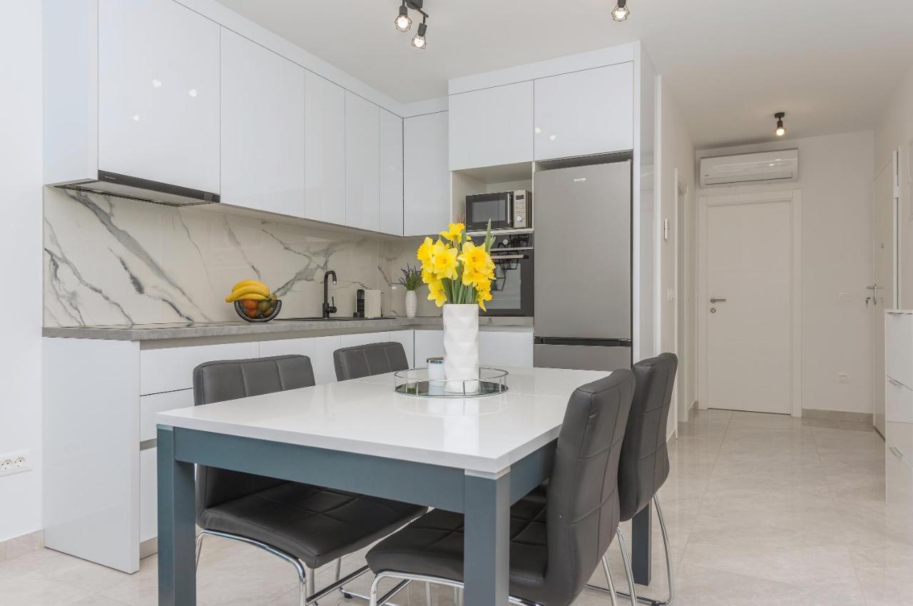 מאקרסקה Apartment Ema מראה חיצוני תמונה