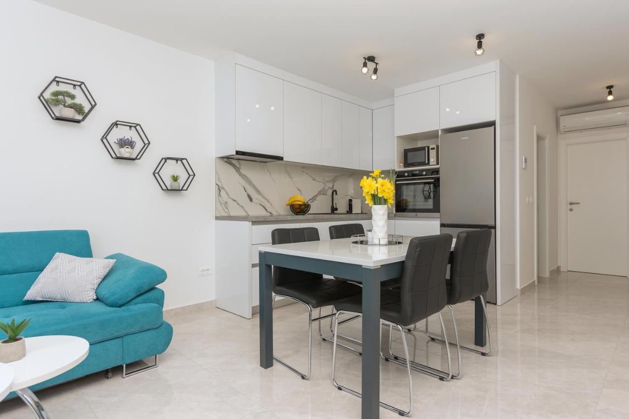 מאקרסקה Apartment Ema מראה חיצוני תמונה