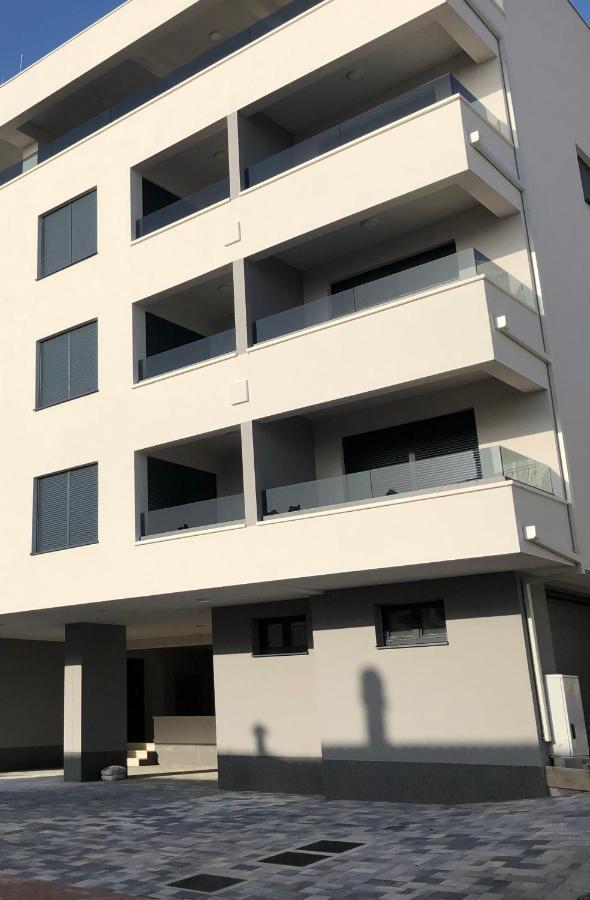 מאקרסקה Apartment Ema מראה חיצוני תמונה